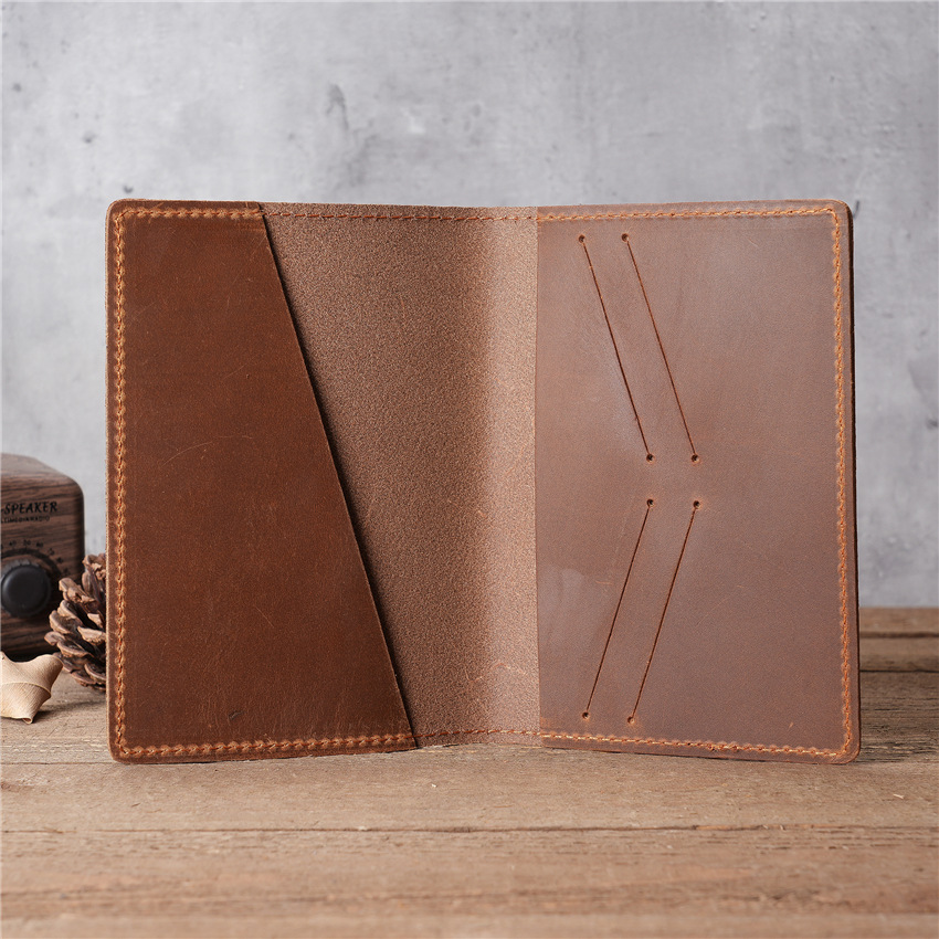 Travel Accessories Overseas - حقيبة جواز سفر جلدية للرجال، حقيبة