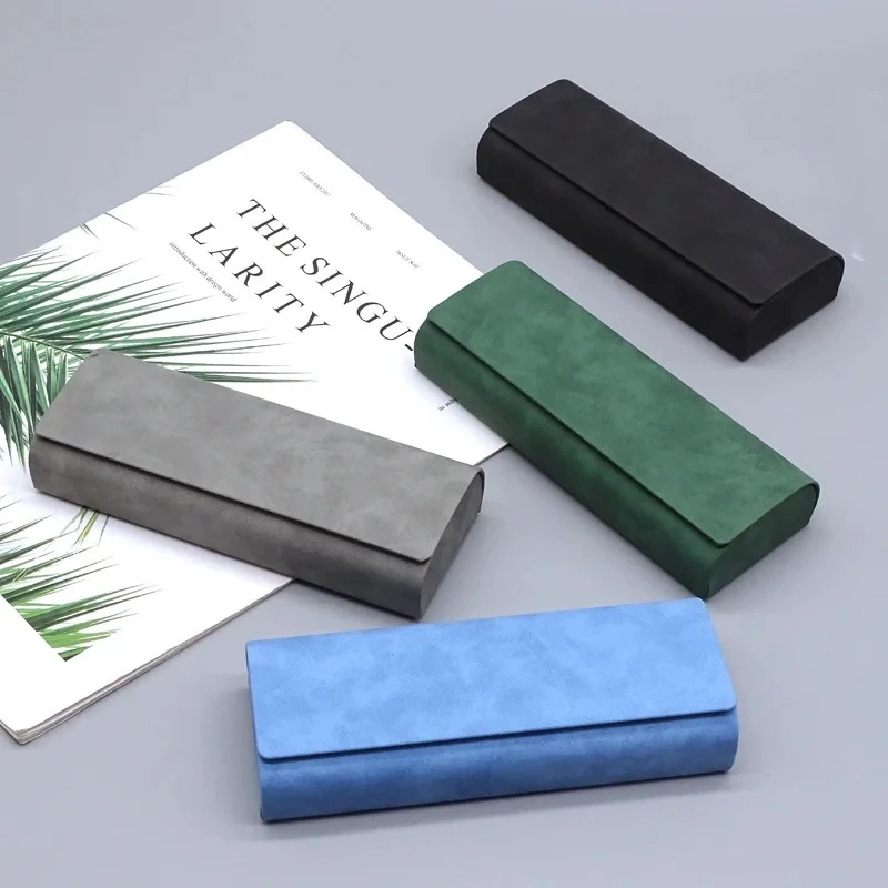 Travel Accessories Pouch For Women - حافظة نظارات شمسية صلبة من الجلد