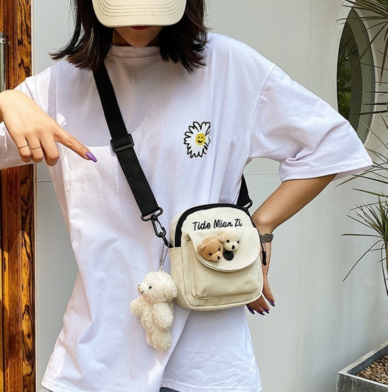 حقيبة كتف صغيرة من القماش على  - مراجعة Travel Accessories For Girls وسعره