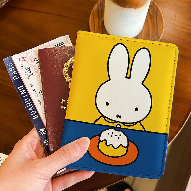 حافظة جواز سفر لطيفة بتصميم مي - مراجعة Travel Accessories Overseas وسعره